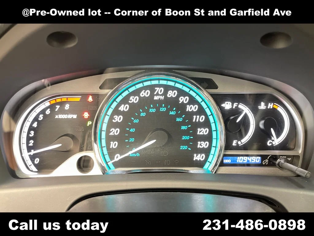 Used 2010 Silver Toyota Base image 20