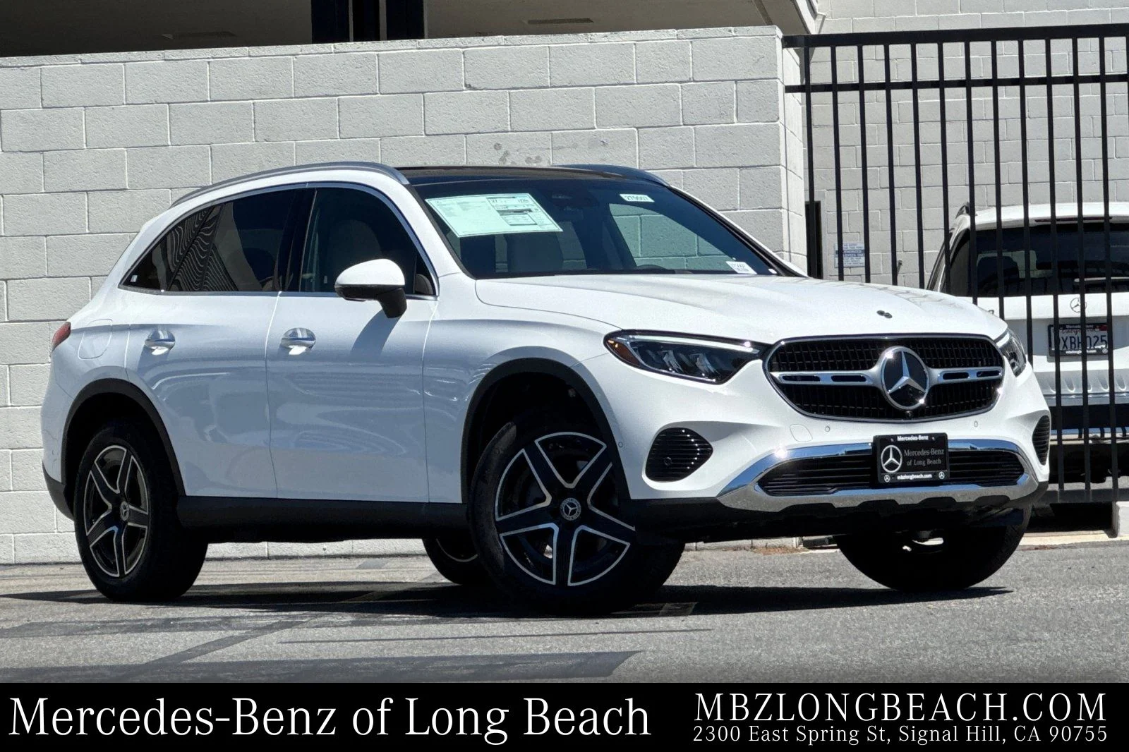 New 2027 Polar White Mercedes-Benz GLC 300 image 1