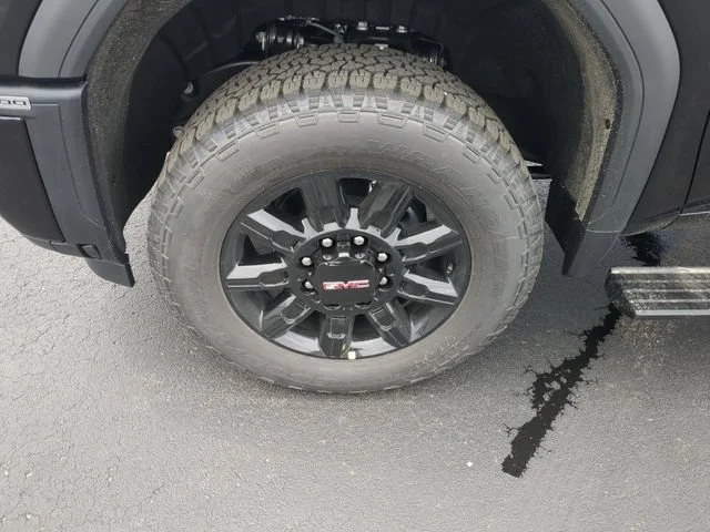 New 2026 Onyx Black GMC AT4 image 30