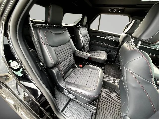 New 2026 Agate Black Metallic Ford ST-Line image 44