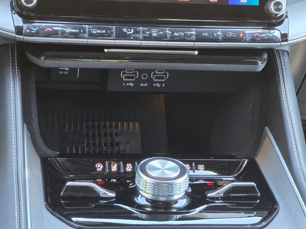 New 2026 Gray Jeep Limited Reserve image 33