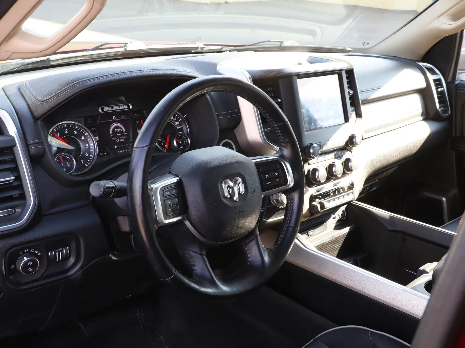 Used 2019 Delmonico Red Pearlcoat Ram Laramie image 18
