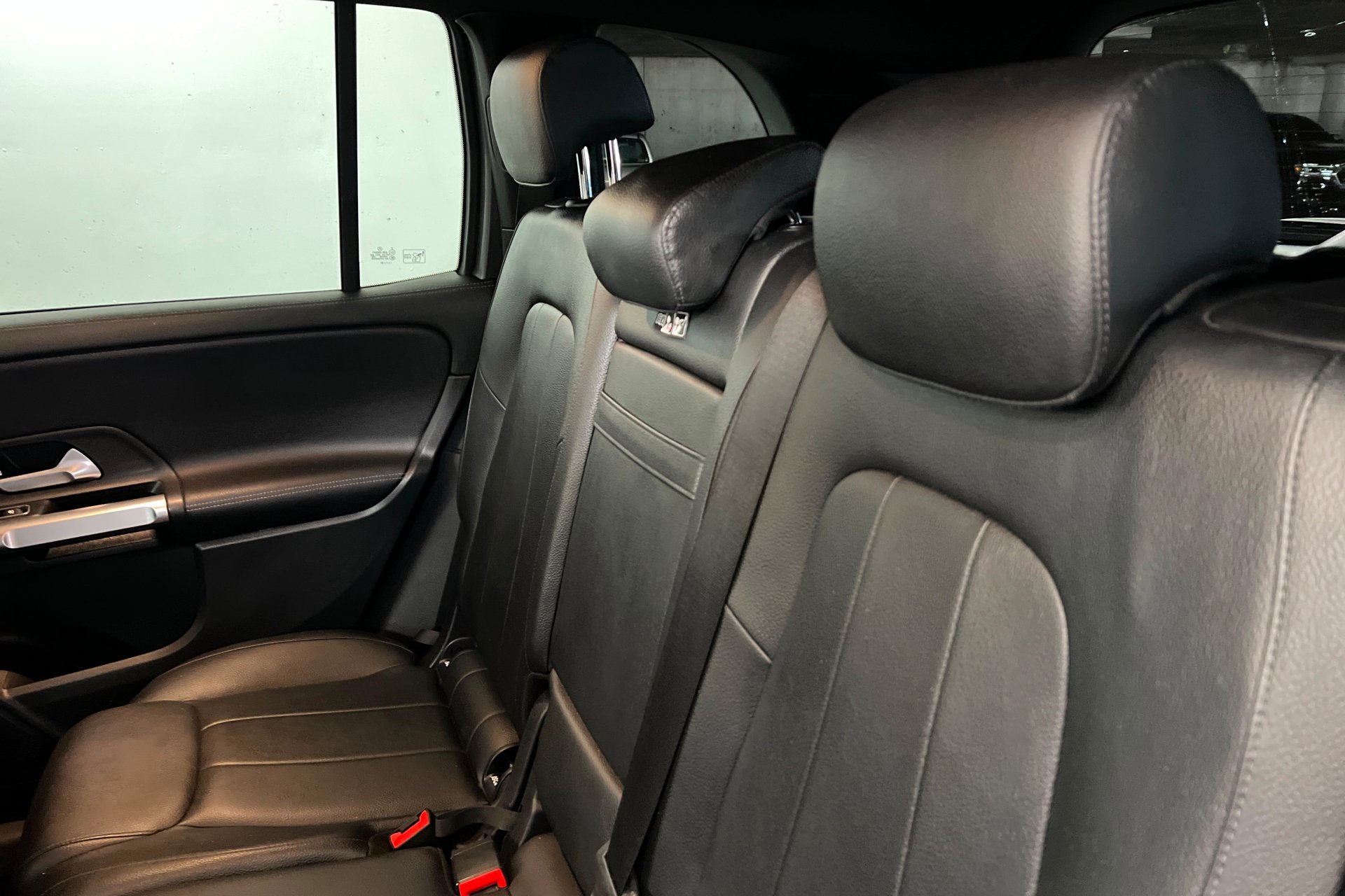 Used 2022 Gray Mercedes-Benz GLB 250 image 21