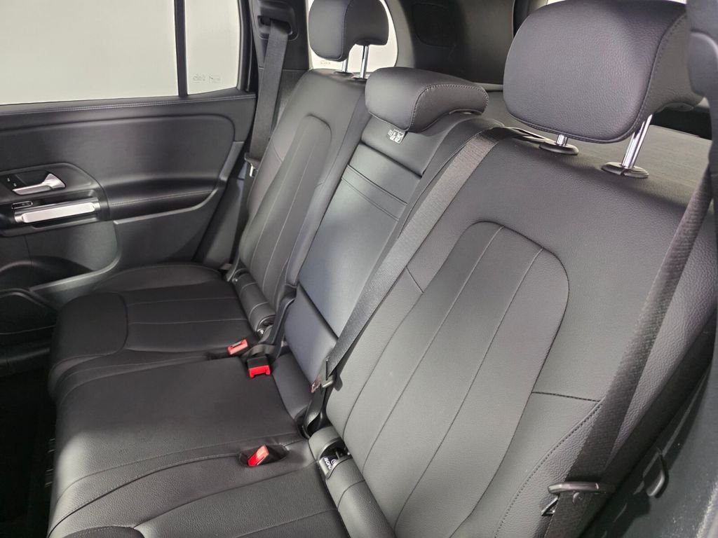 Certified Used 2025 Black Mercedes-Benz GLB 250 image 14