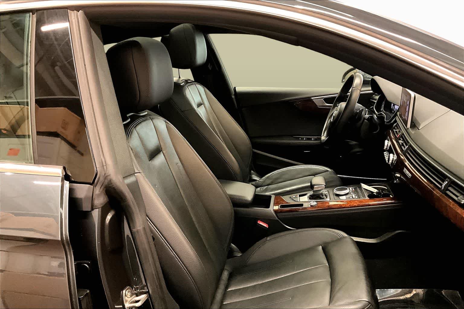 Used 2019 Manhattan Gray Metallic Audi Prestige image 9