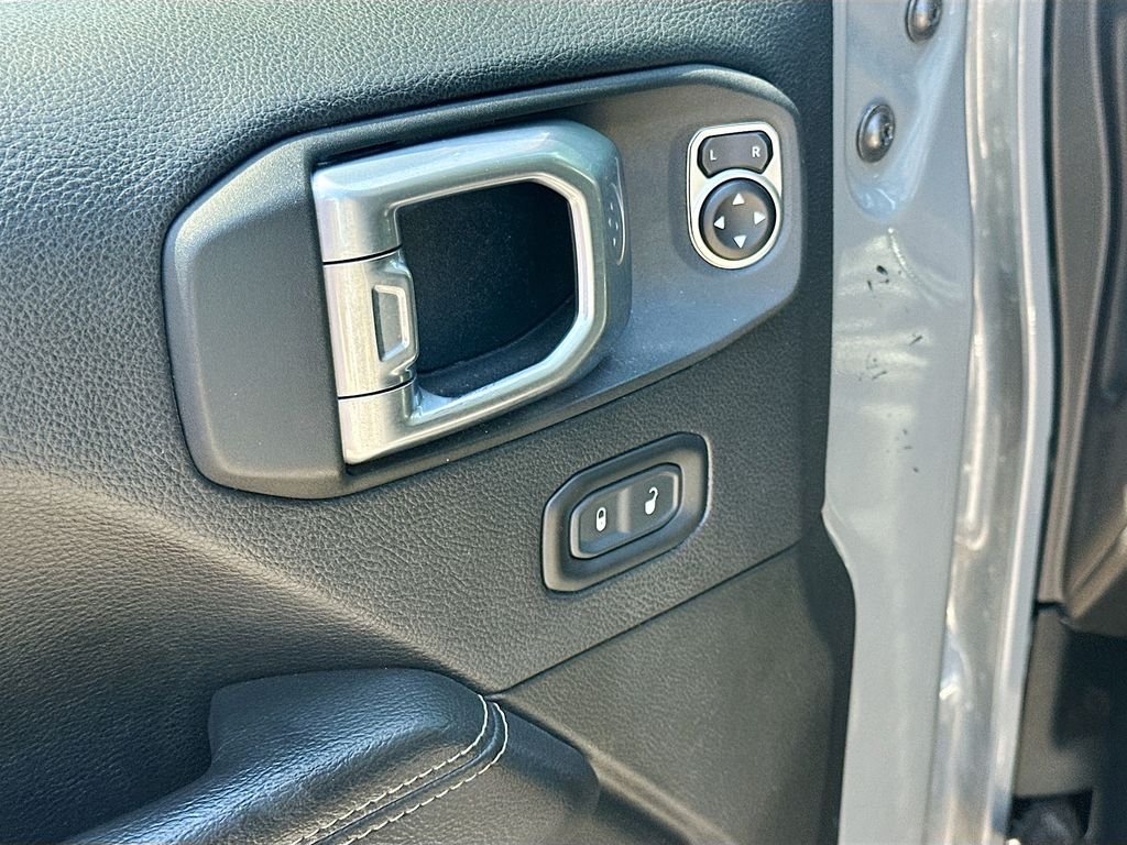 Used 2020 Sting-Gray Clearcoat Jeep Sahara image 19