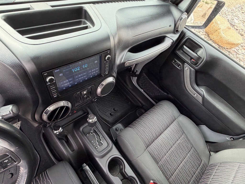Used 2012 Silver Jeep Unlimited Sport S image 25