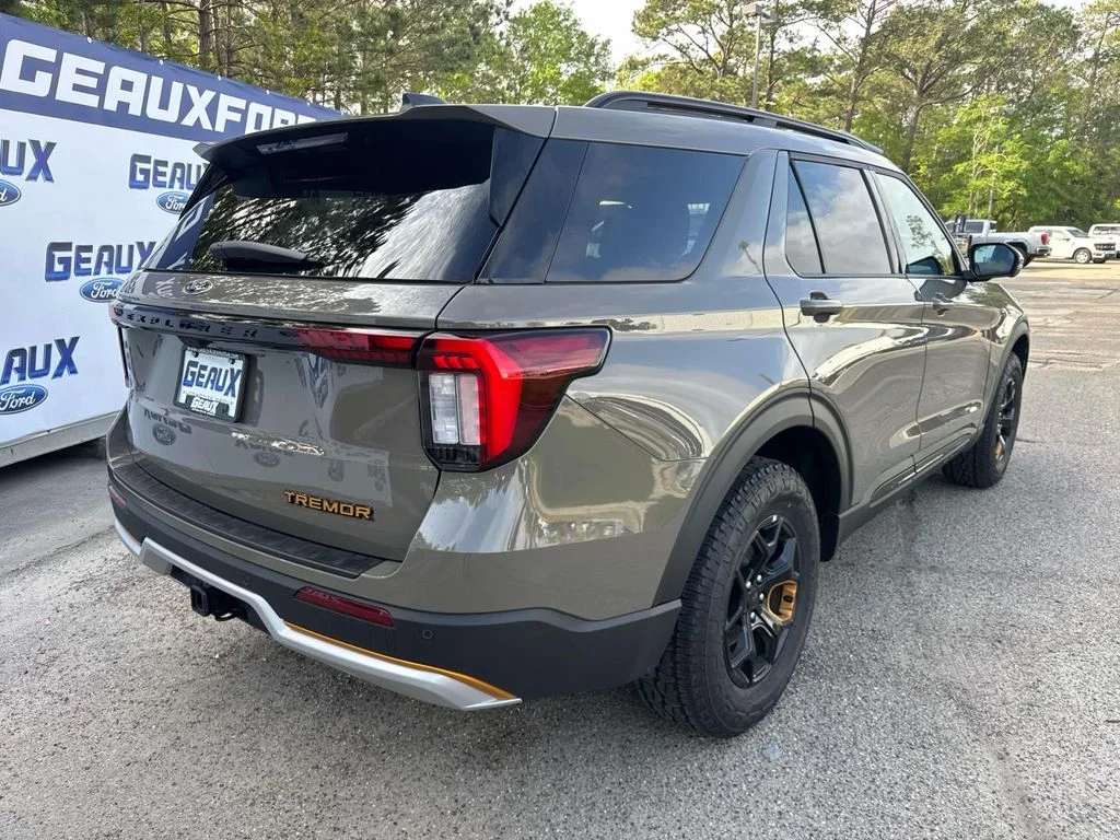 2026 Ford Explorer Tremor - Photo 18