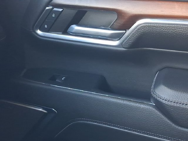 Used 2024 Onyx Black GMC Denali image 26