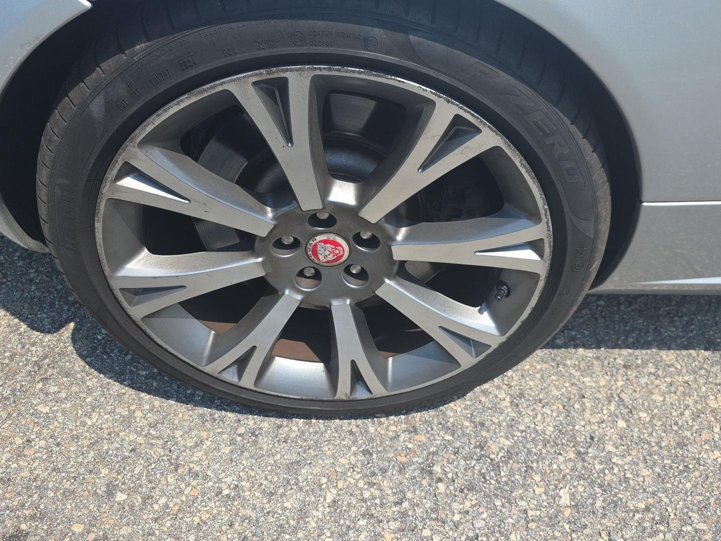 Used 2010 Liquid Silver Jaguar XKR image 8