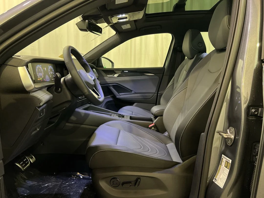 2026 Volkswagen Tiguan SE R-LINE BLACK - Photo 14