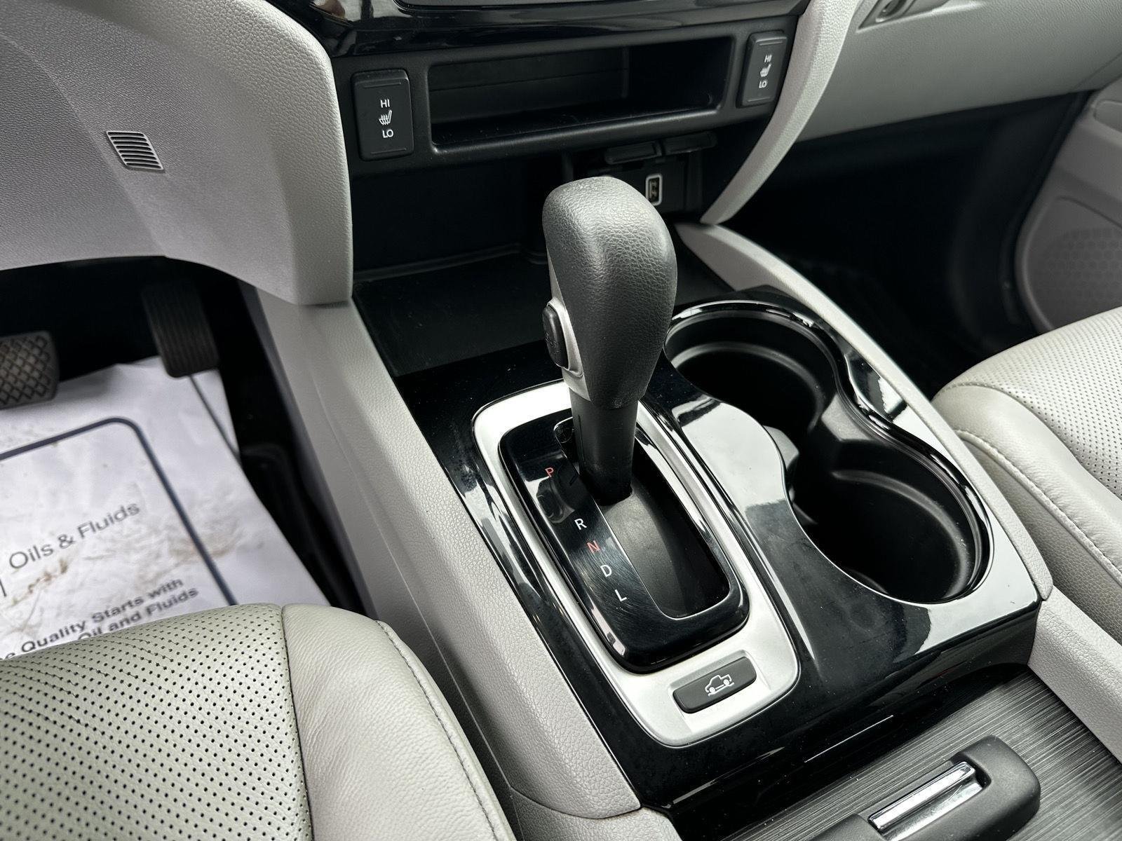 Used 2019 Lunar Silver Metallic Honda RTL-E image 18