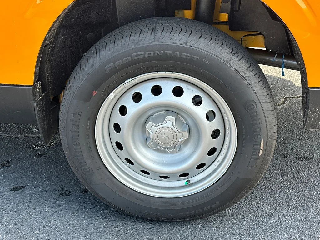 Used 2026 Orange Ford XL image 19