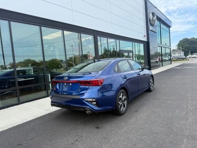 Used 2020 Blue Kia LXS image 3