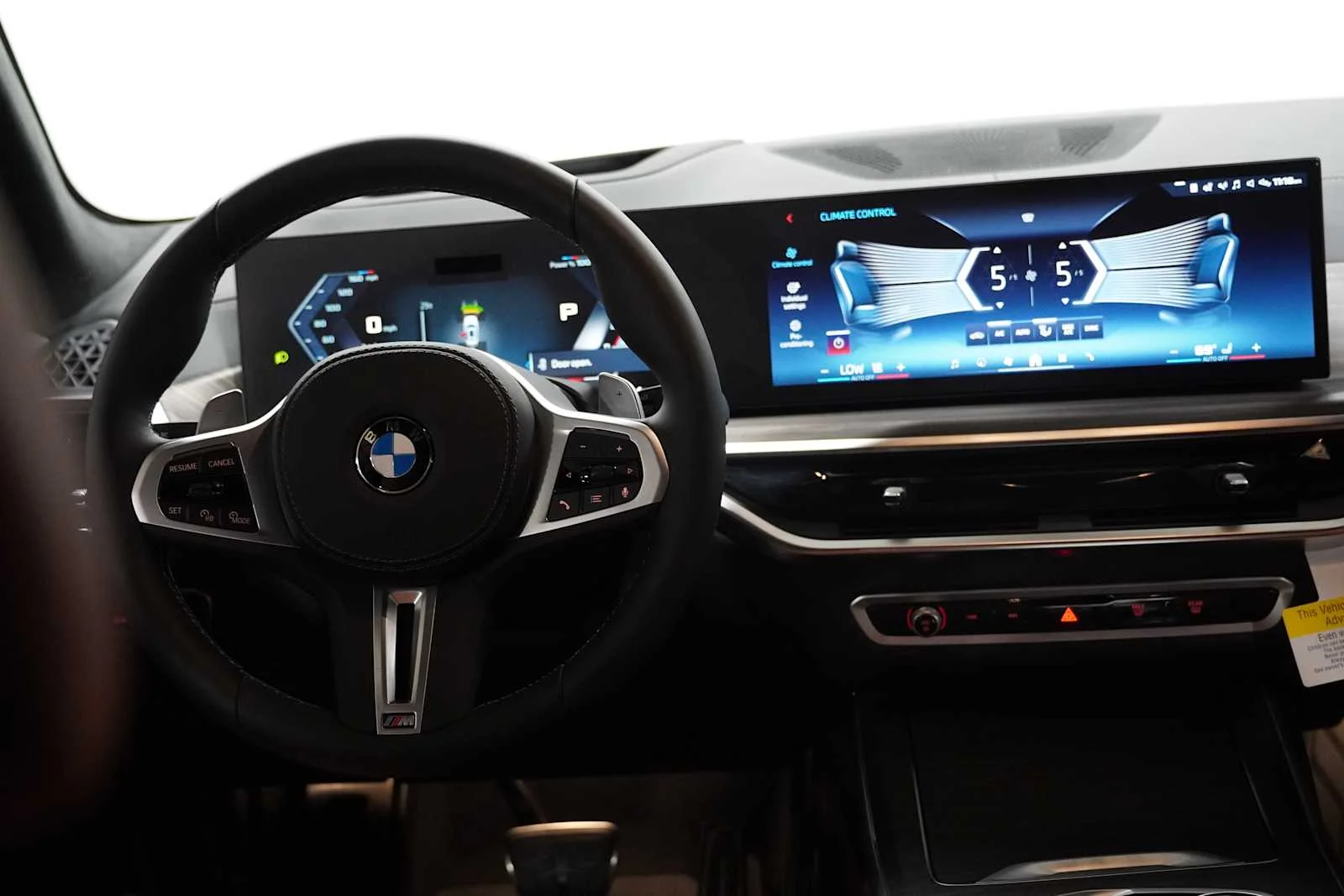 Used 2027 Mineral White Metallic BMW M60i image 25