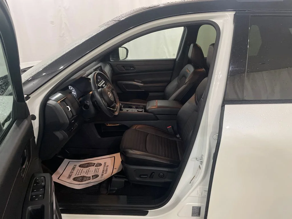 Used 2024 Pearl White Tricoat/Super Black Nissan Rock Creek image 11