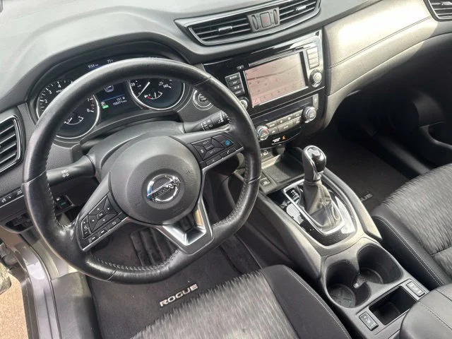 Used 2019 Gray Nissan SV image 11