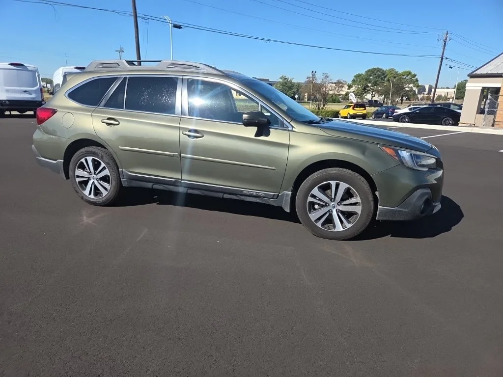 Used 2018 Green Subaru 2.5i image 17