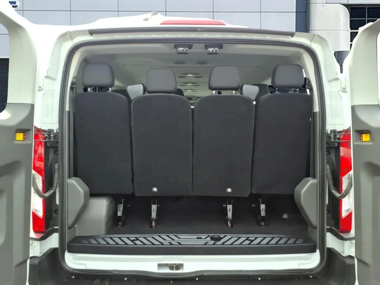 Used 2025 Oxford White Ford XLT image 6