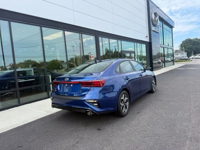 Used 2020 Blue Kia LXS image 3