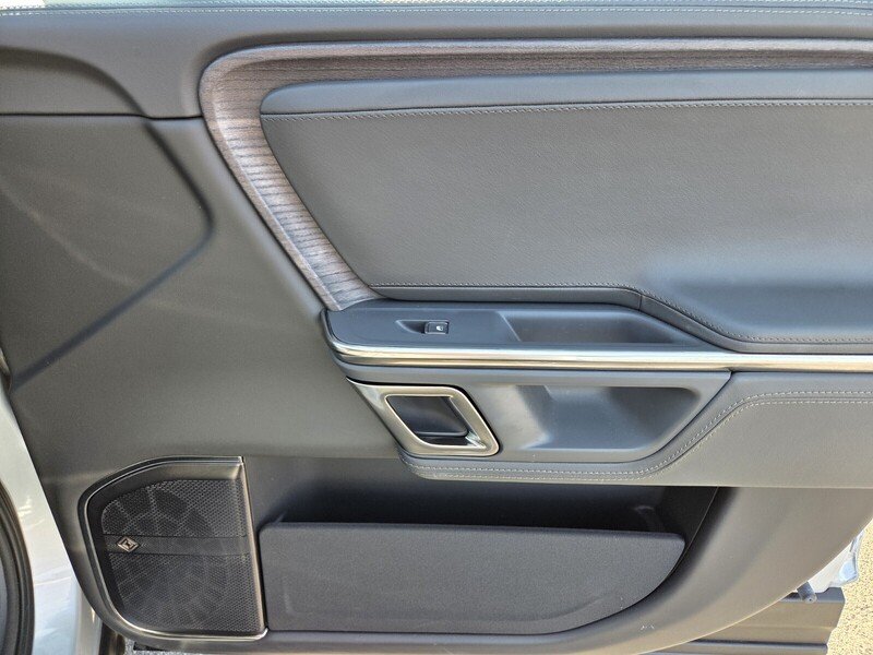 Used 2024  Rivian Adventure image 25