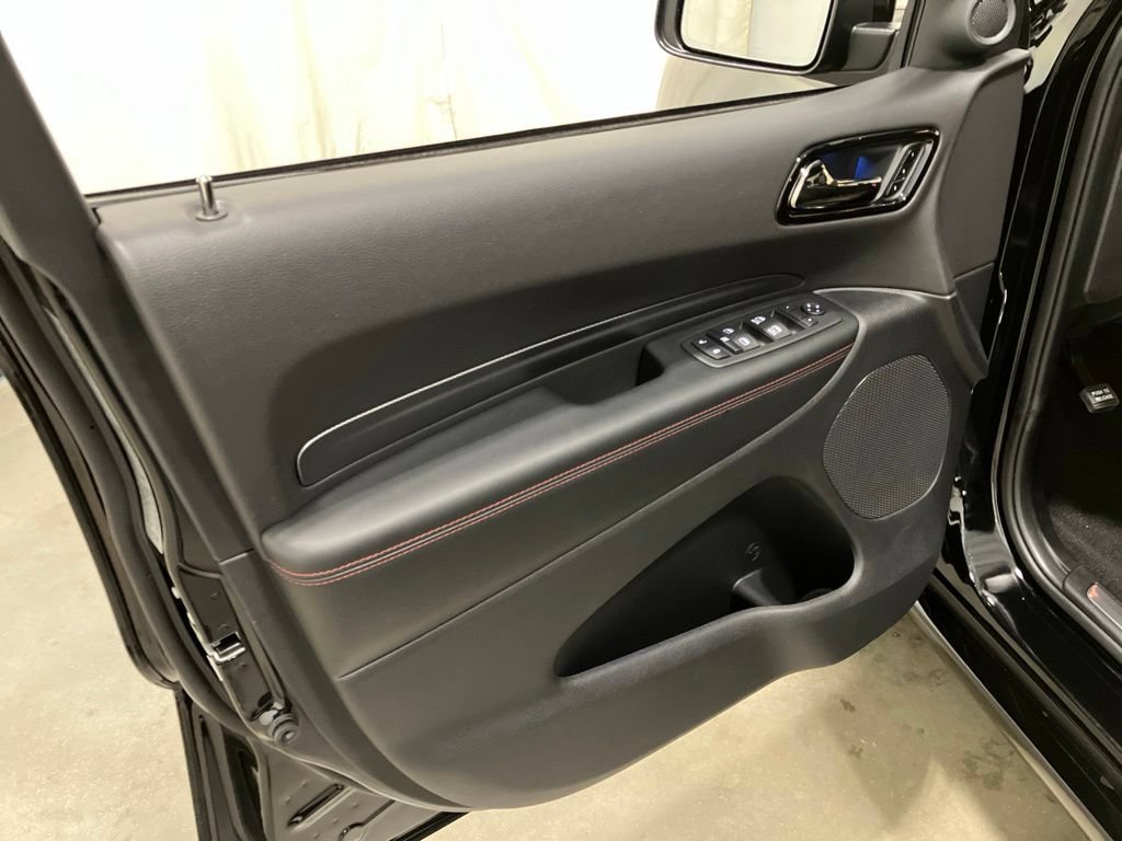 New 2026 Diamond Black Clear-Coat Exterior Paint Dodge GT Plus image 11
