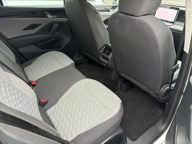 Used 2025 White/off-white Volkswagen 2.0T S image 10