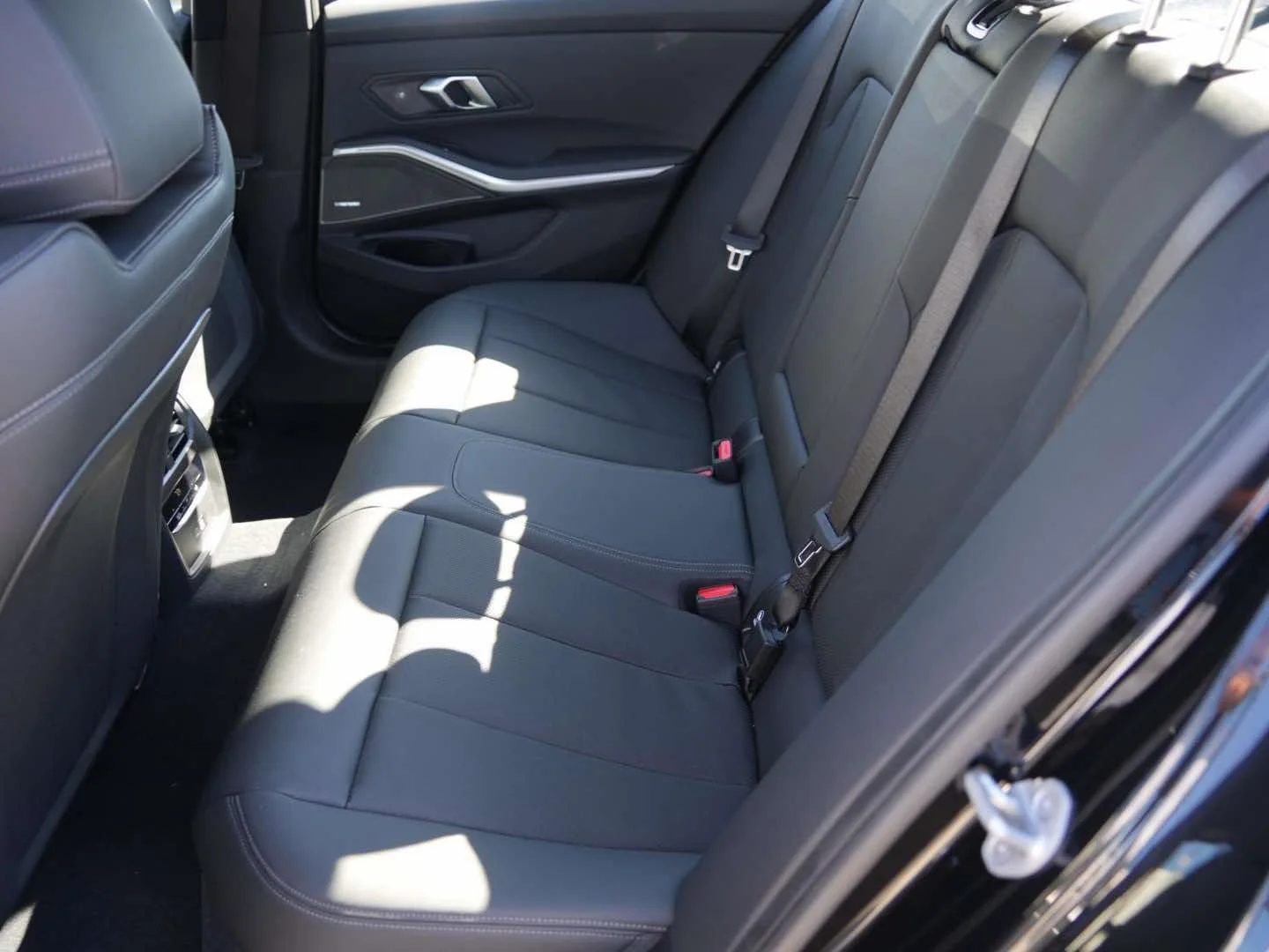 New 2026 Black Sapphire Metallic BMW 330i image 11