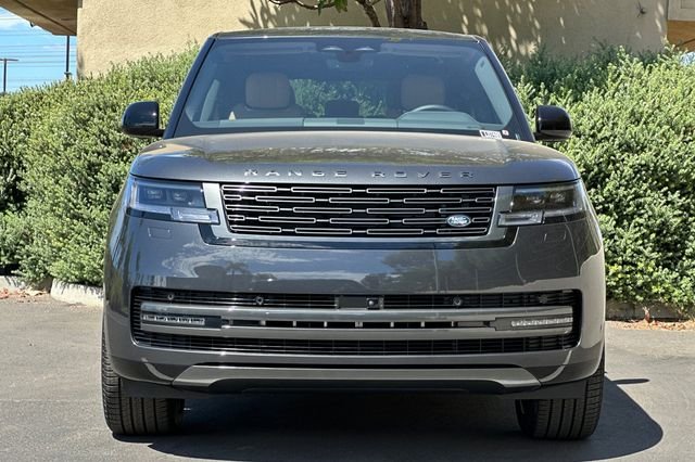 New 2027 Carpathian Grey Land Rover SE image 8