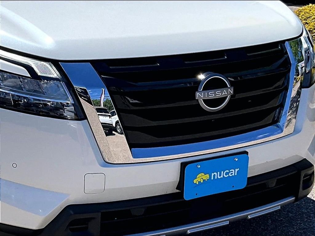 Certified Used 2023 White Nissan Platinum image 32