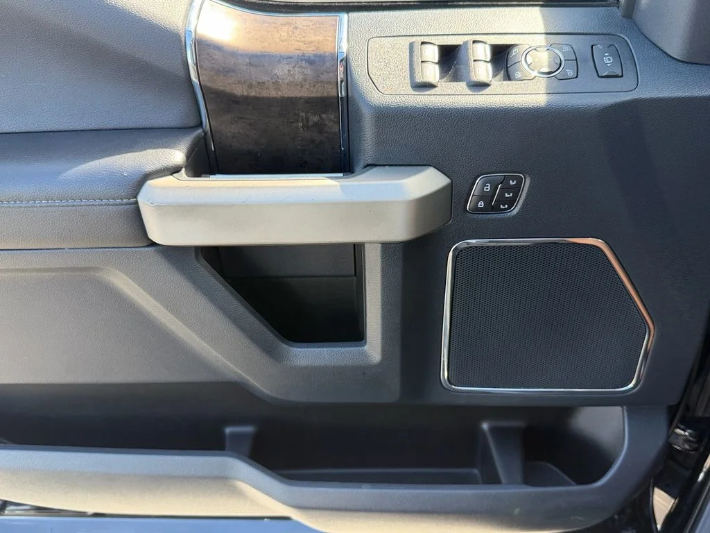 Used 2022 Agate Black Metallic Ford Lariat image 36