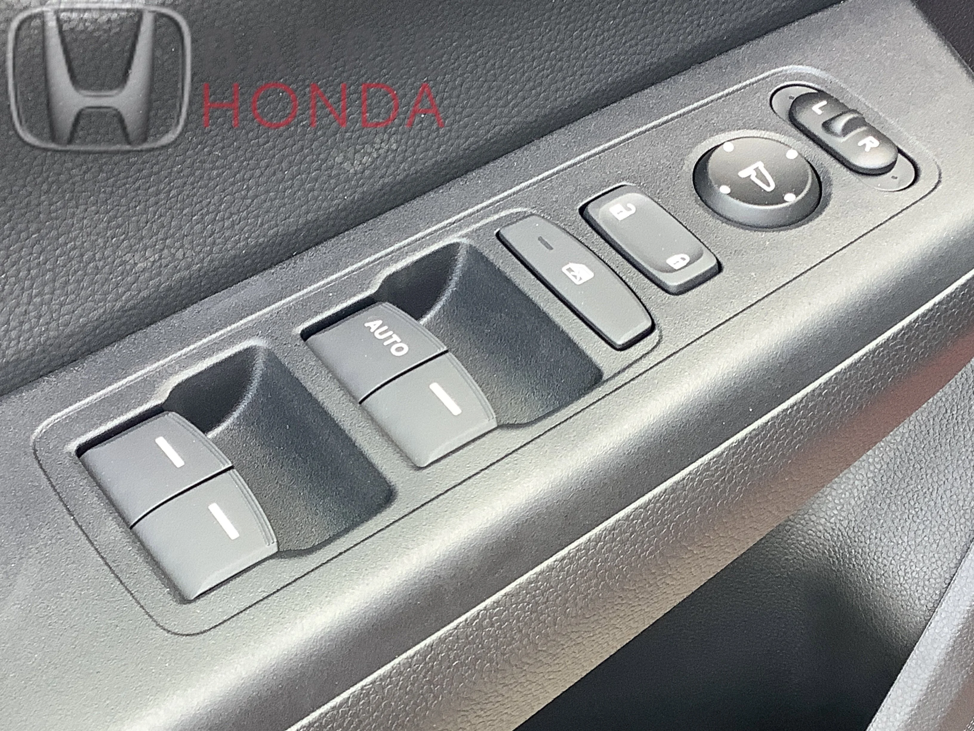 New 2026 Platinum White Pearl Honda LX image 11