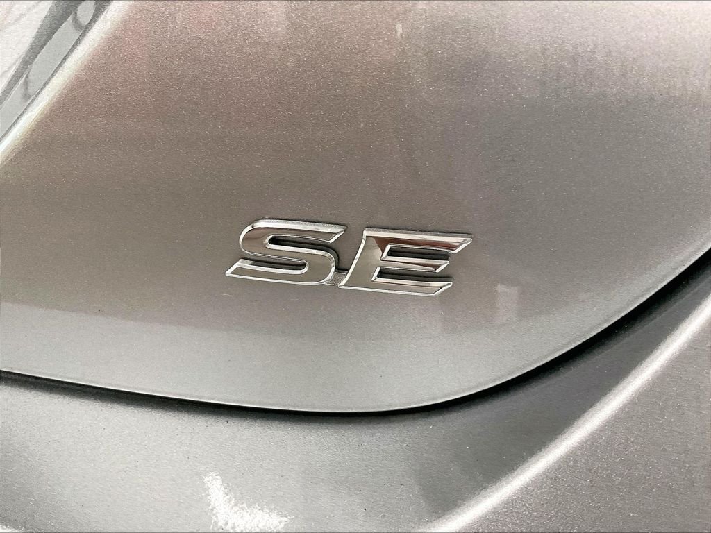Used 2020 Silver Toyota SE image 11