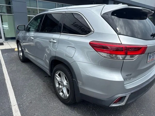 Used 2019 Silver Toyota Limited image 8
