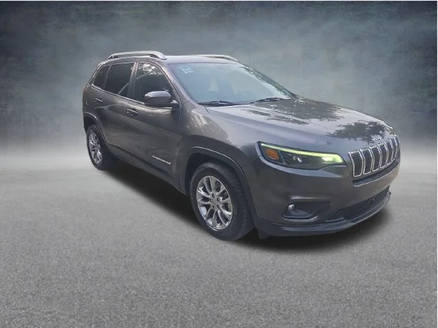 Used 2020 Gray Jeep Latitude Plus image 3