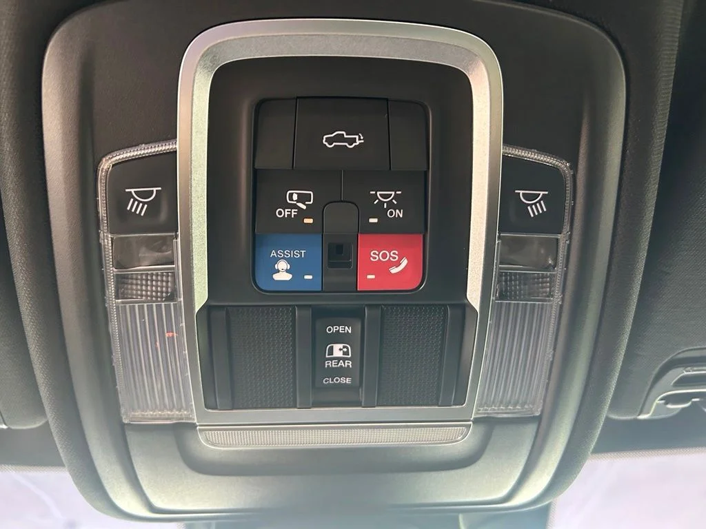 Used 2020 Blue Ram Laramie image 57