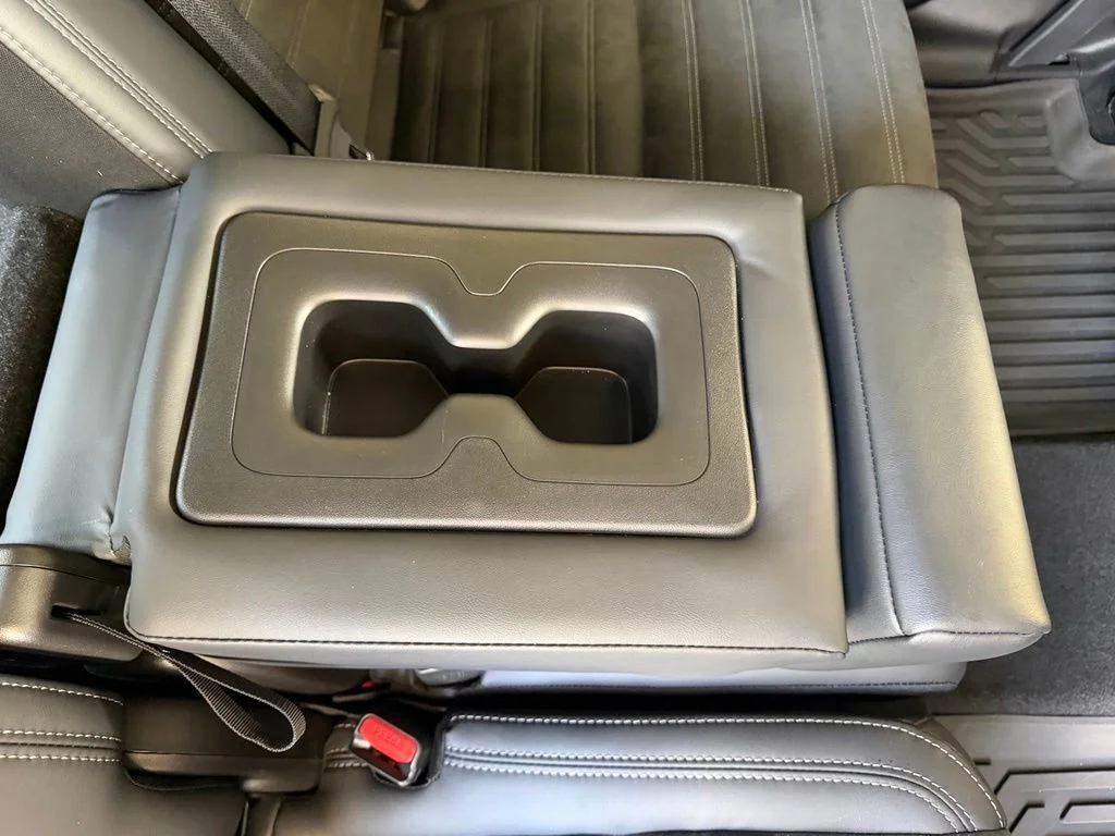 Used 2025 Black Mitsubishi SE image 28