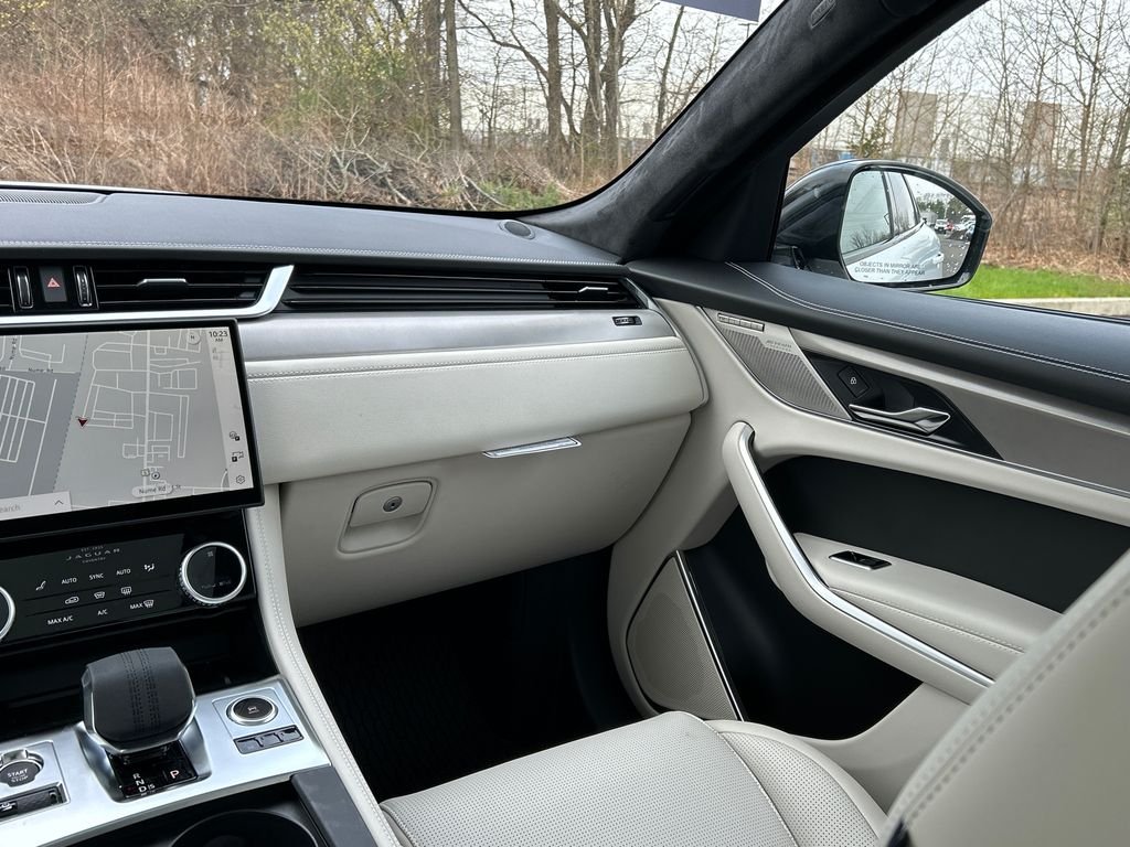2026 Jaguar F-Pace R-Dynamic S - Photo 25