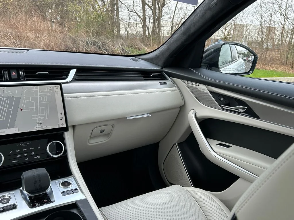 2026 Jaguar F-Pace R-Dynamic S - Photo 25