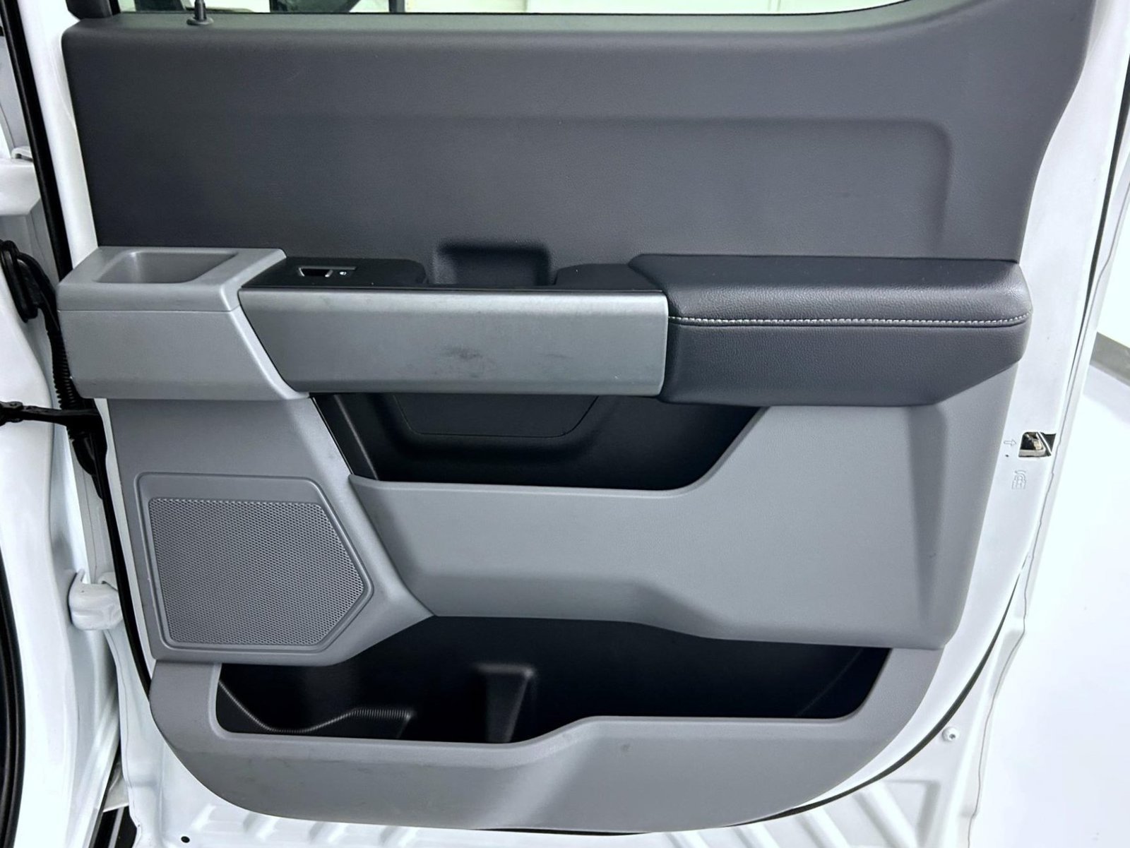 Used 2025 White Ford XLT image 17