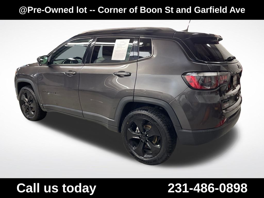 Used 2021 Gray Jeep Latitude image 4