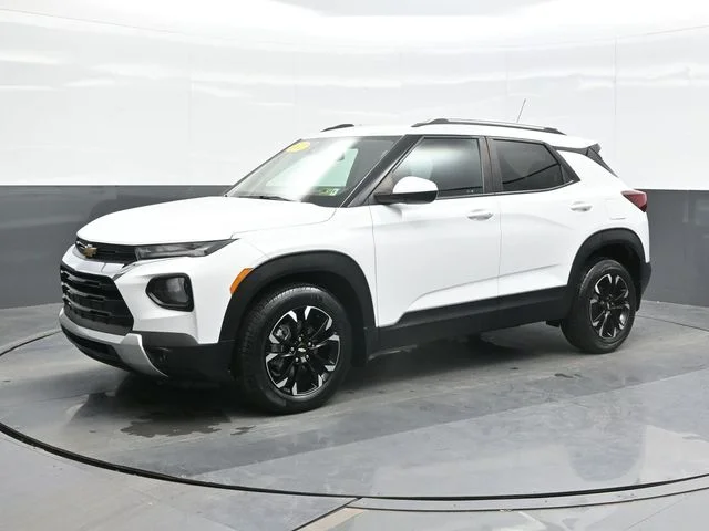 Used 2022 White Chevrolet LT image 5