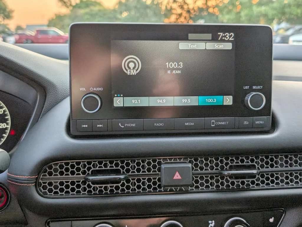 Used 2025  Honda Sport image 6