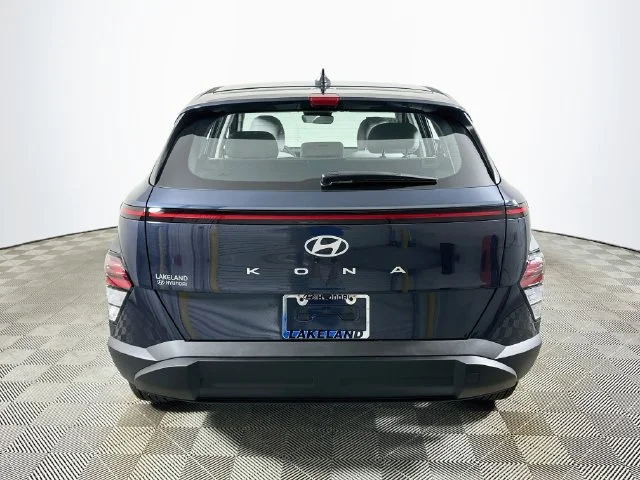 New 2027 Blue Hyundai SE image 4
