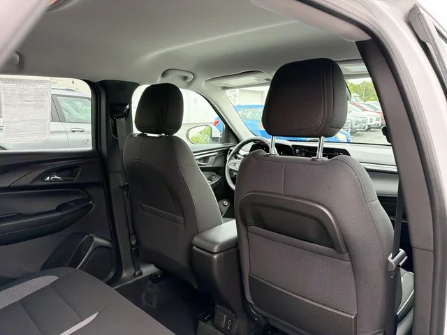Used 2026 White Chevrolet LT image 25