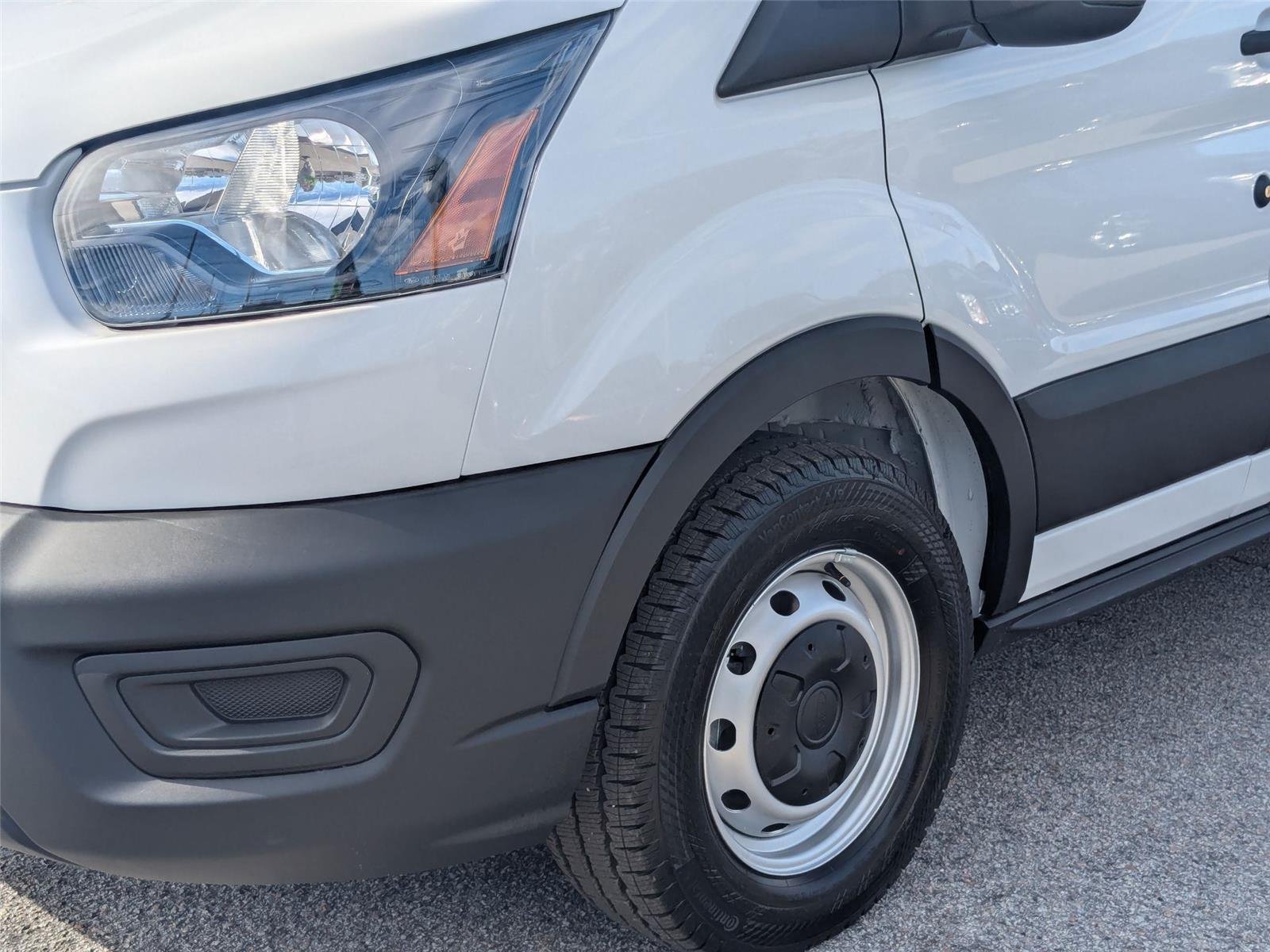 New 2025 Oxford White Ford Cargo Van image 17