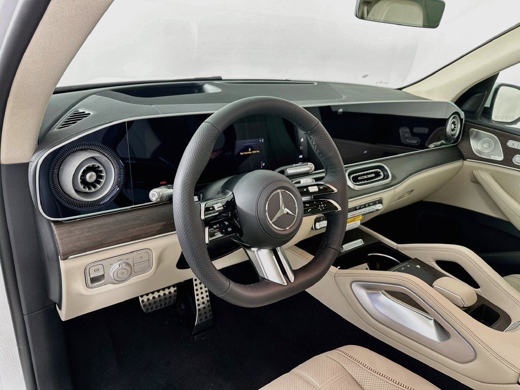 New 2027 MANUFAKTUR Moonlight White Metallic Mercedes-Benz GLE 450 image 9