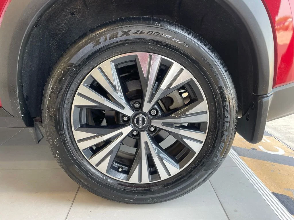 Used 2023 Red Nissan SV image 18