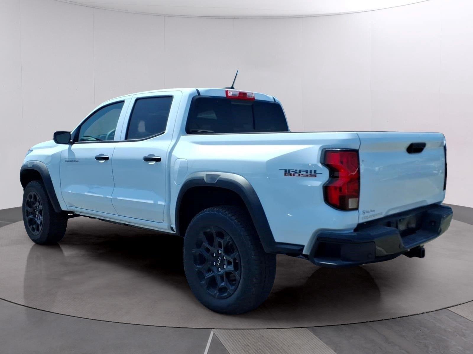 New 2026 Summit White Chevrolet Trail Boss image 3