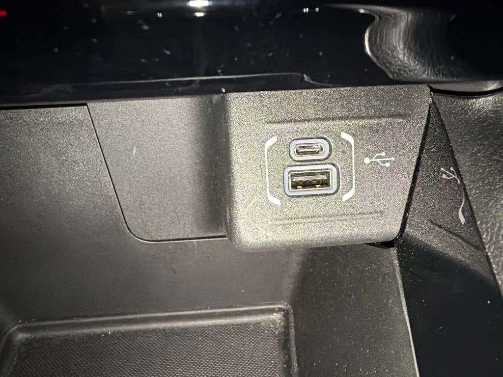 Certified Used 2025 Red Hot Pearlcoat Jeep Trailhawk image 36